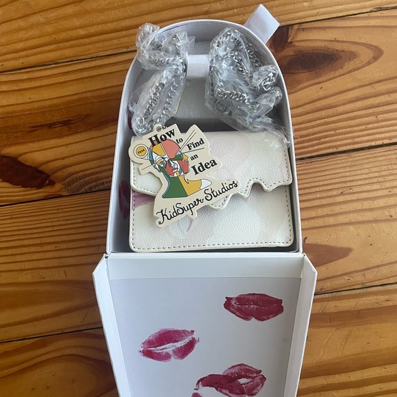 KidSuper Mini Kissing Bag - Picture 4 of 7